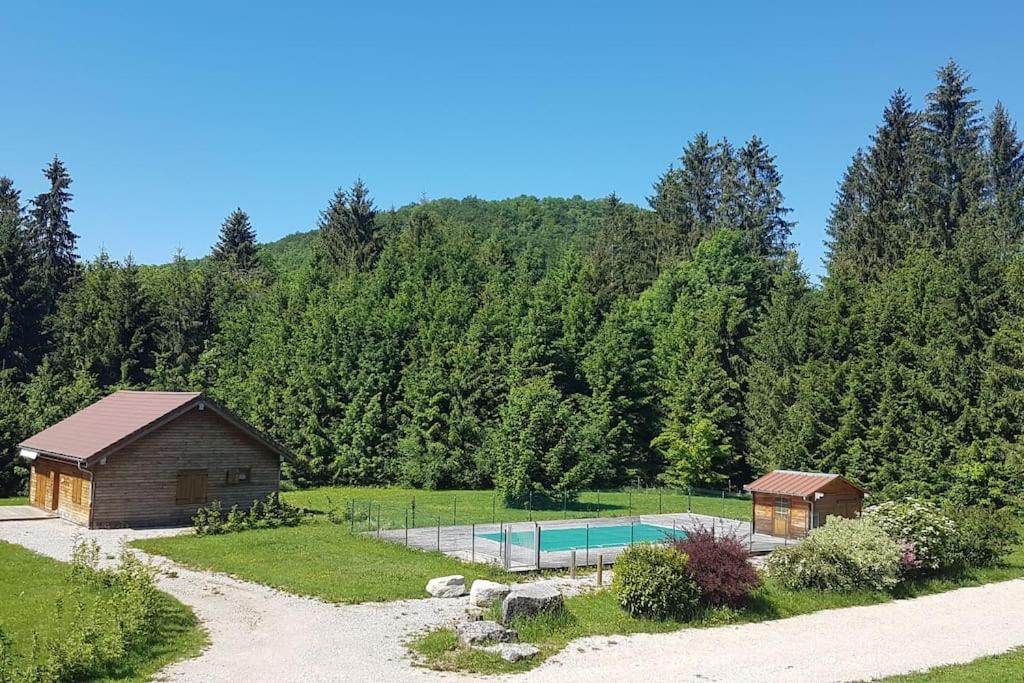فيلا Gite Jura Mina Chalet Au Milieu De La Nature Ney المظهر الخارجي الصورة
