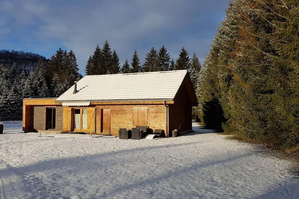 فيلا Gite Jura Mina Chalet Au Milieu De La Nature Ney المظهر الخارجي الصورة