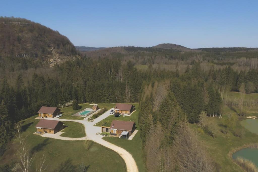 فيلا Gite Jura Mina Chalet Au Milieu De La Nature Ney المظهر الخارجي الصورة