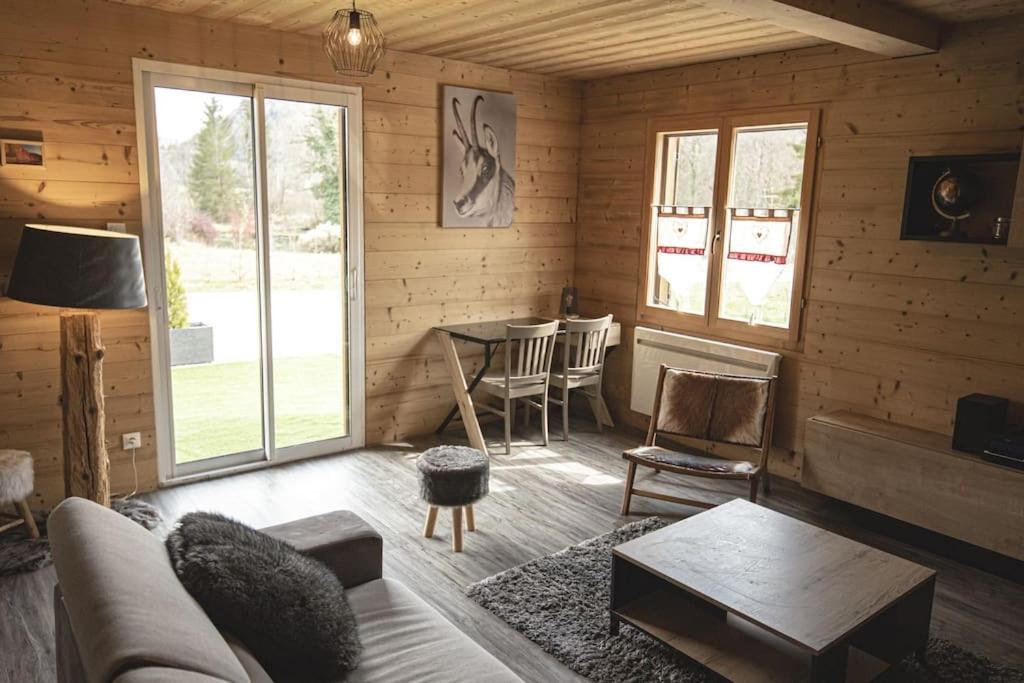 فيلا Gite Jura Mina Chalet Au Milieu De La Nature Ney المظهر الخارجي الصورة